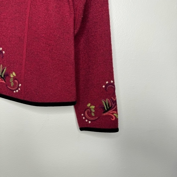 Icelandic Design red floral design wool button front sweater jacket - Picture 4 of 9